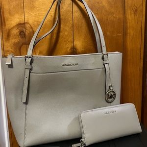 Michael Kors Purse with matching wallet